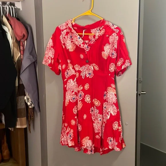 DRESS - Picture 2 of 3